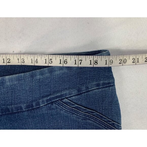 Westbound Women's Denim Capris - Picture 4 of 7